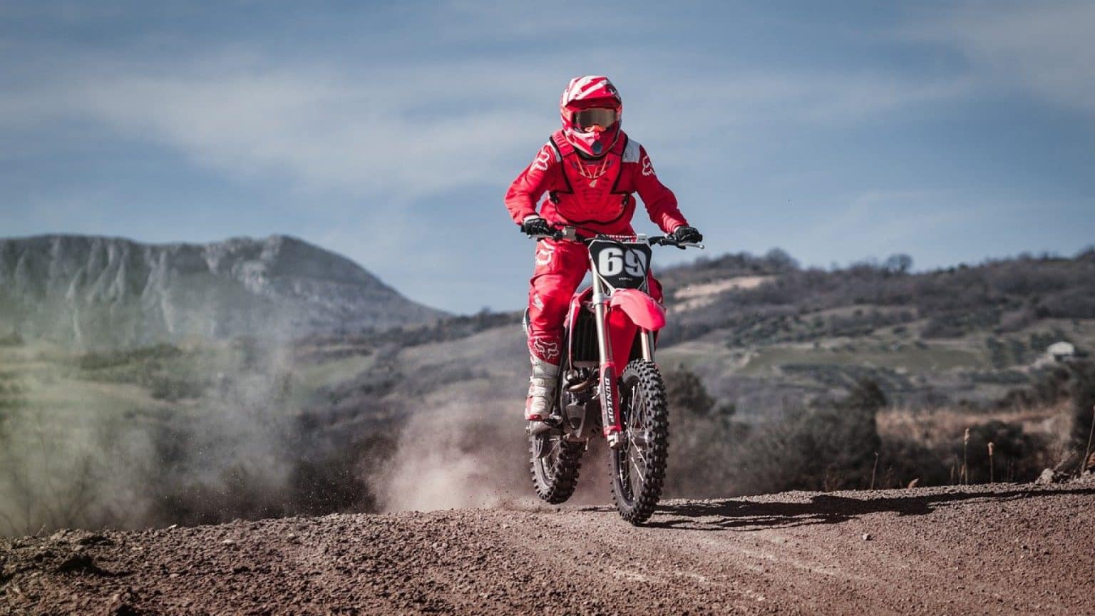 Comment se déroule un stage moto débutant ? - Voiture Valk